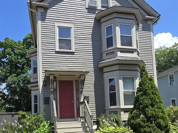 53 Thompson St, Springfield, MA 01109