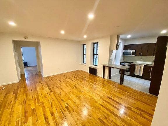 2nd image of 130 Fort Washington Ave APT 1D
