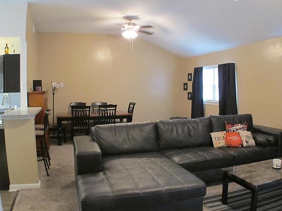 3rd image of 13508 Greystone Ave