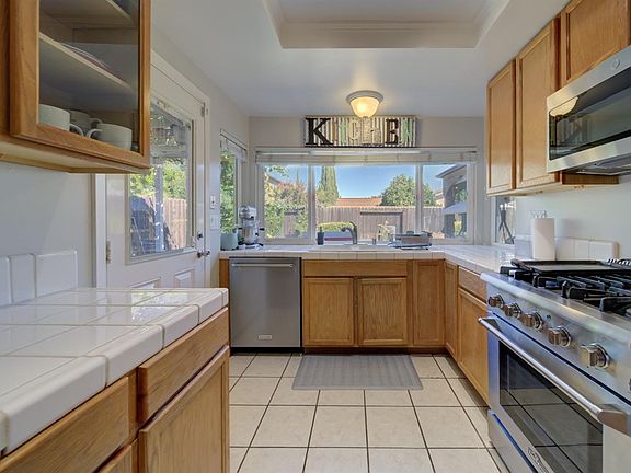 2nd image of 185 Dover Way