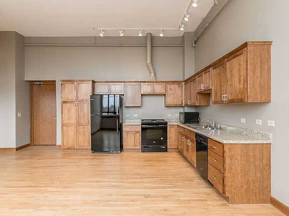 3rd image of 346 2nd Ave SW #308