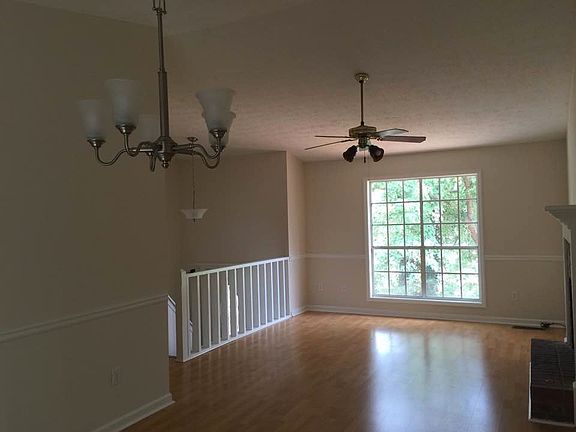 4th image of 975 Orchard Mill Ct