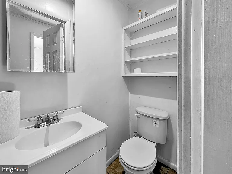 5540 60th Ave — Photo 11