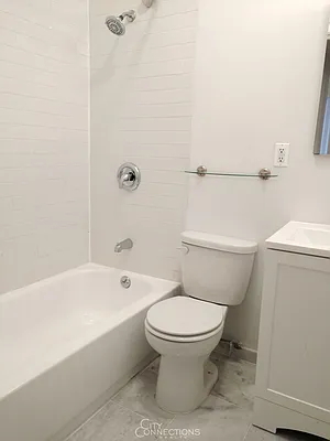 Rented by City Connections Realty | media 23