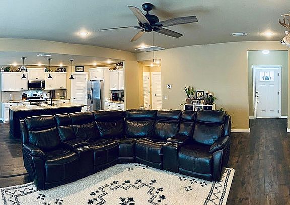 4th image of 44 Westmorland Dr