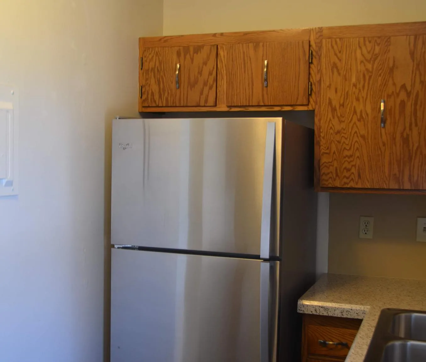2 bed, 974 sqft, $2,575 — Photo 2