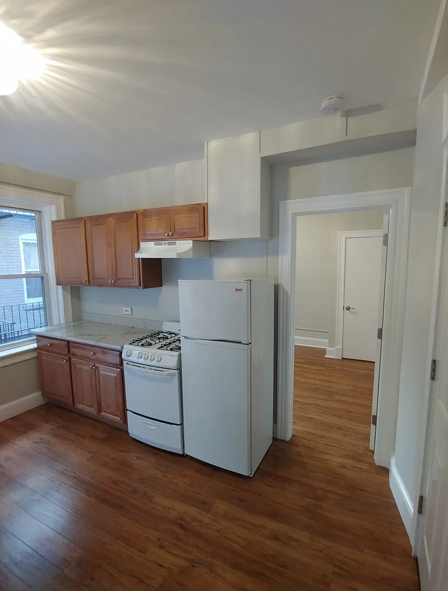 2 bed, 800 sqft, $2,850 — Photo 2