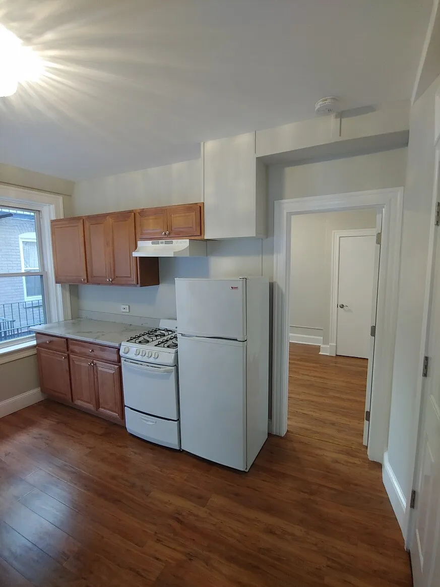 Building Photo - 220 Hanover St #12