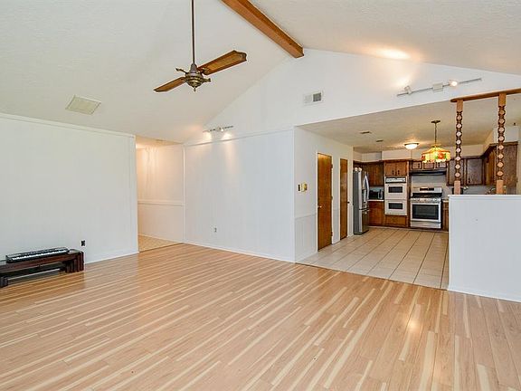 5th image of 2311 Goodrich St