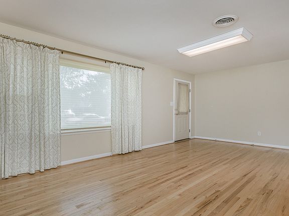 4th image of 3816 Lenwood Dr