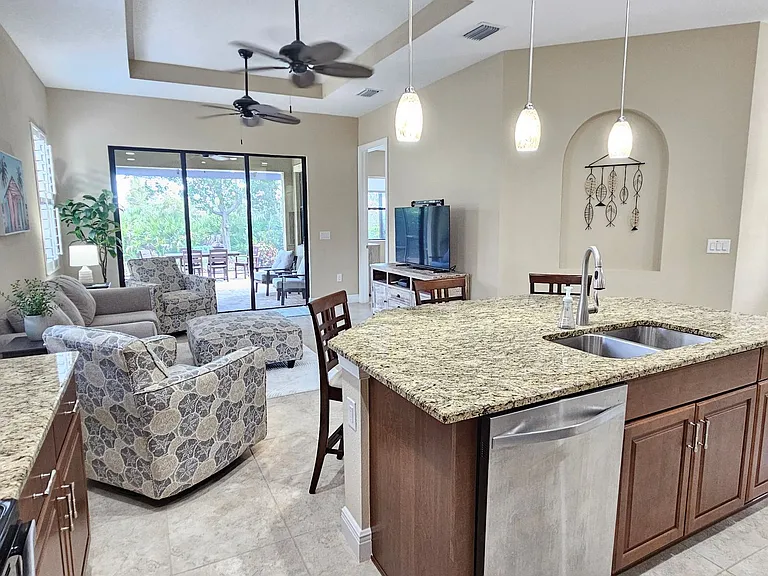 10361 Crooked Creek Dr — Photo 12