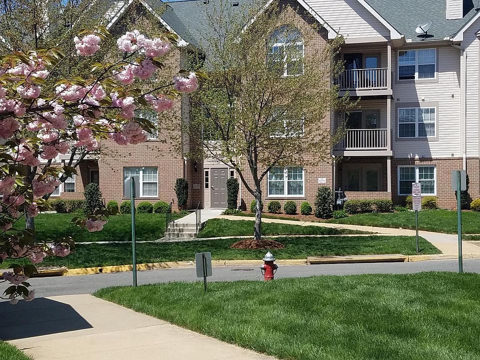 1st image of 4120 Monument Ct Unit 103