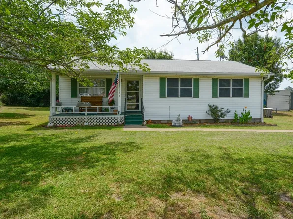 236 Flying Bridge Dr, Gun Barrel City, TX 75156