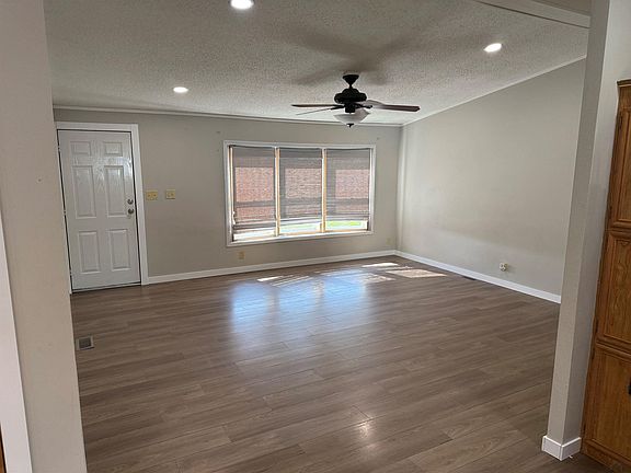 4th image of 635 Harrison St