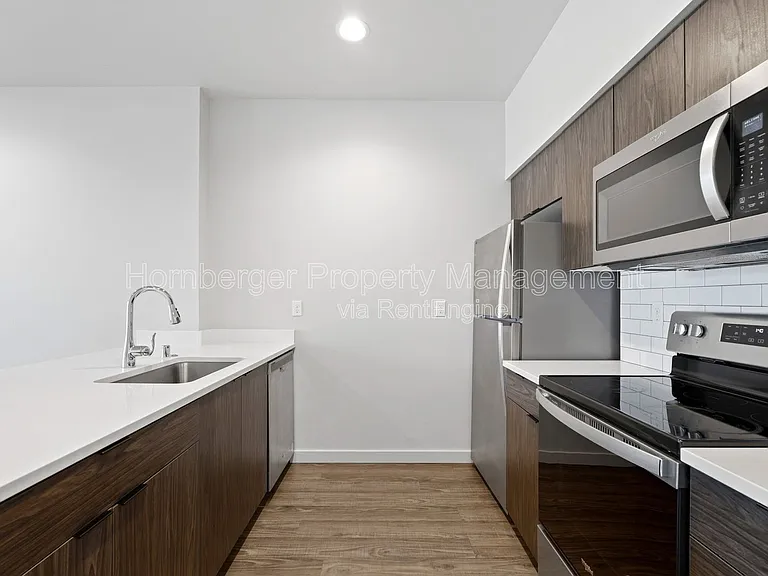 1860 N Hamilton St #1 — Photo 7