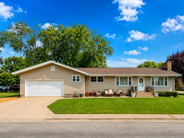 395 S Michigan Ave, Bradley, IL 60915