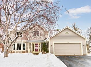 643 White Birch Dr, Shoreview, MN 55126