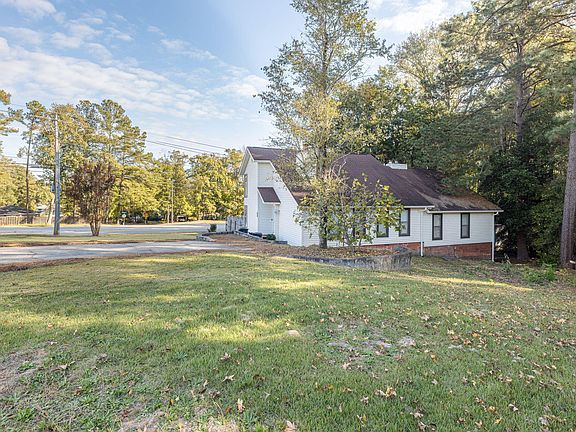 4th image of 102 Hillbrook Drive