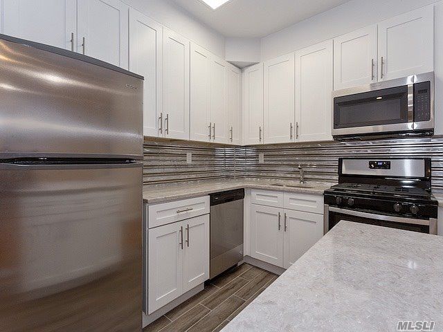 1st image of 25 West Broadway