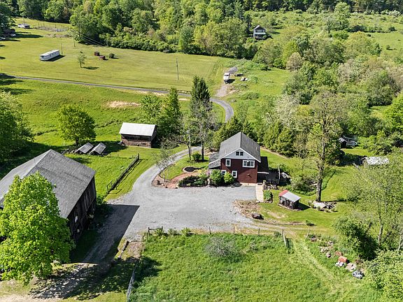 2nd image of 225 Honey Hollow Ranch Rd