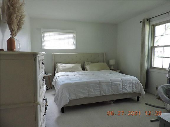 5th image of 335 S Cedarwood Dr