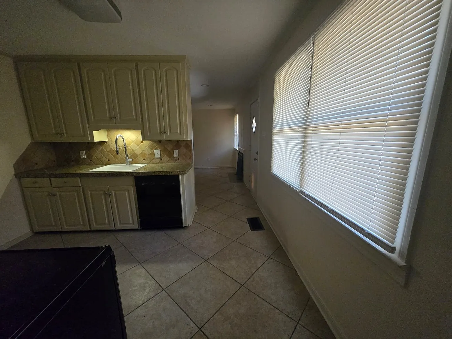 3985 Roxbury Road - 1 — Photo 4