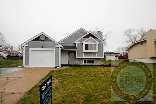 7106 S 145th St Photo 1