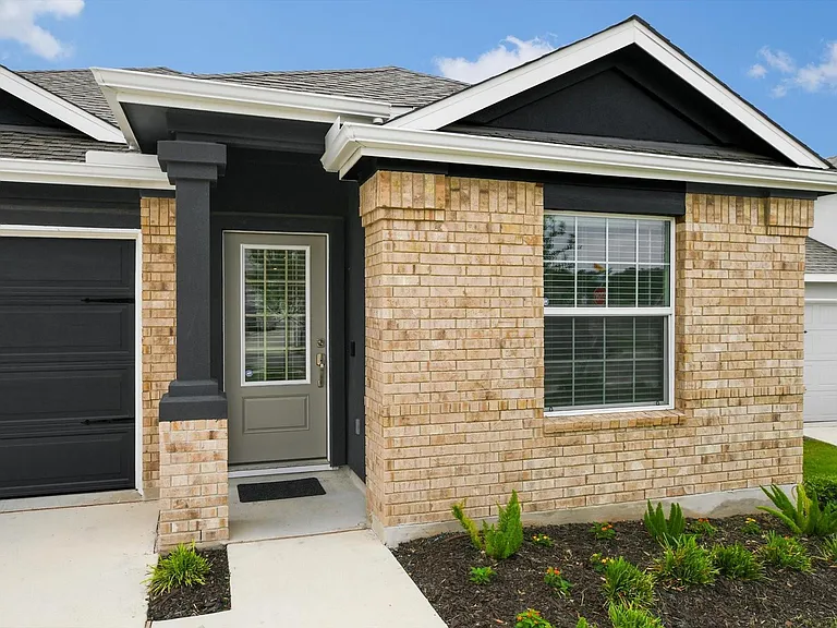 2108 Golden Grain Ln — Photo 2