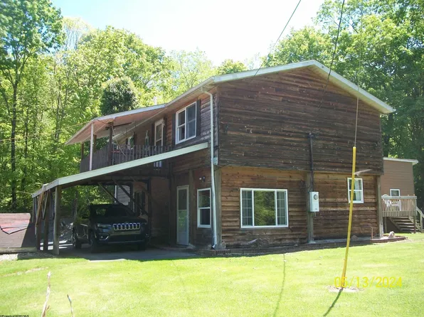 28 Mud Gut Rd, Belington, WV 26250