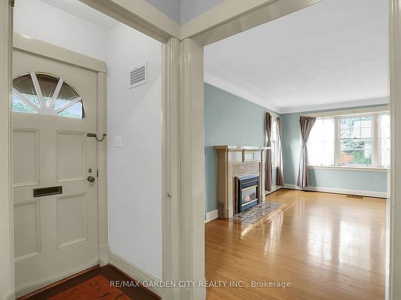 4th image of 77 Main St E