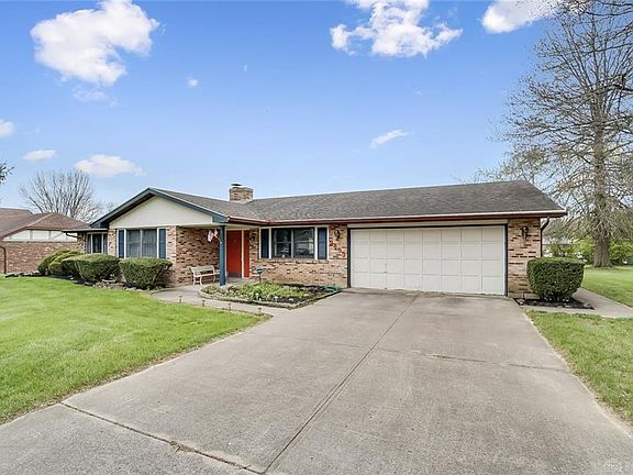 3rd image of 2493 Christalee Dr