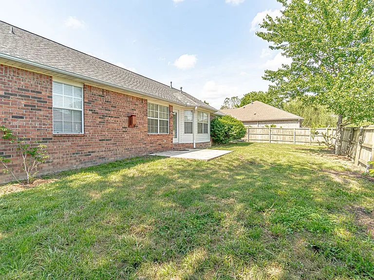 1807 Pine Ave — Photo 15