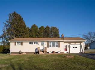 915 Charles Dr, New Castle, PA 16101