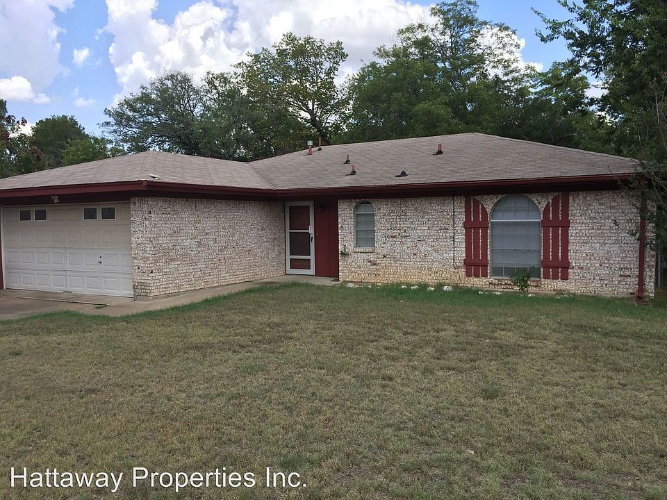 1st image of 1915 Pleasant Ln