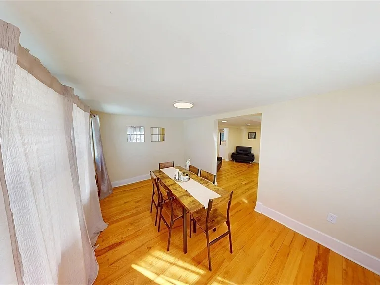 266 Webster St — Photo 5