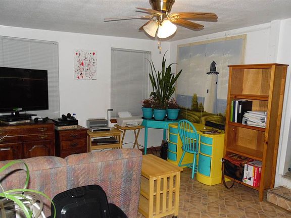 5th image of 51 Park Dr