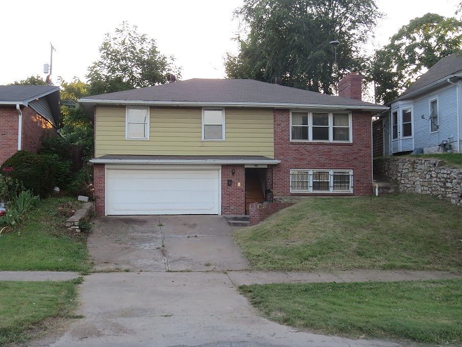 1st image of 324 Belmont Blvd
