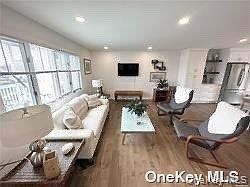 5th image of 471 E Hudson St #2