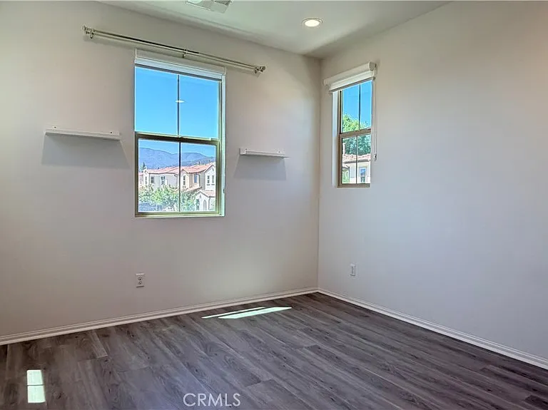1801 Marquez Way — Photo 31