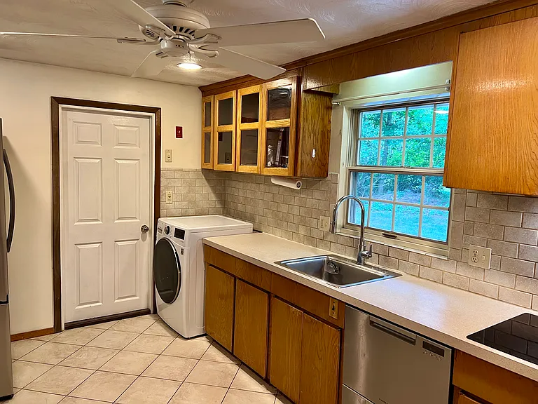 3 Merrill Dr — Photo 9