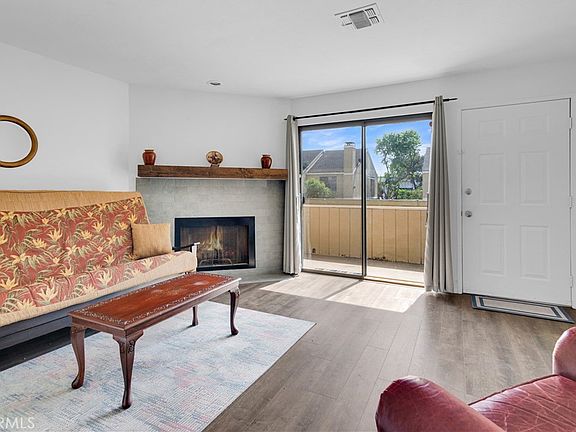 3rd image of 3750 El Camino Real APT C1