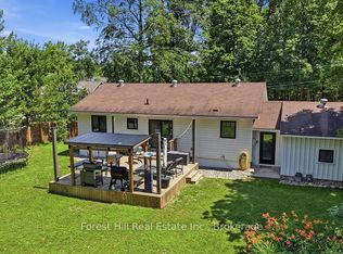 415 Wellington St, Gravenhurst, ON P1P1A7