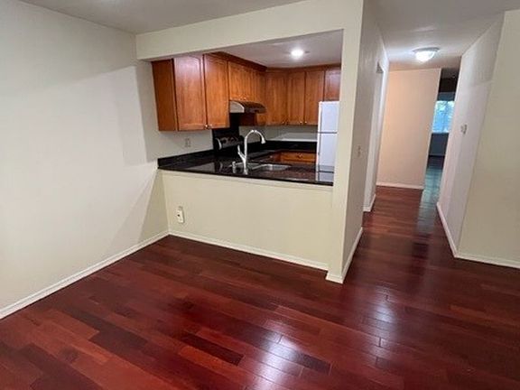4th image of 12616 NE 119th St APT D2