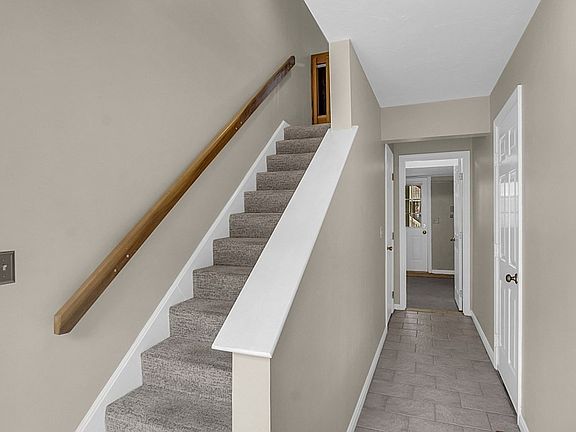2nd image of 142 Heritage Dr