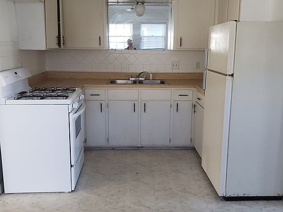 3rd image of 751 N 12th St