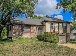 1404 W Poplar St, Olathe, KS 66061