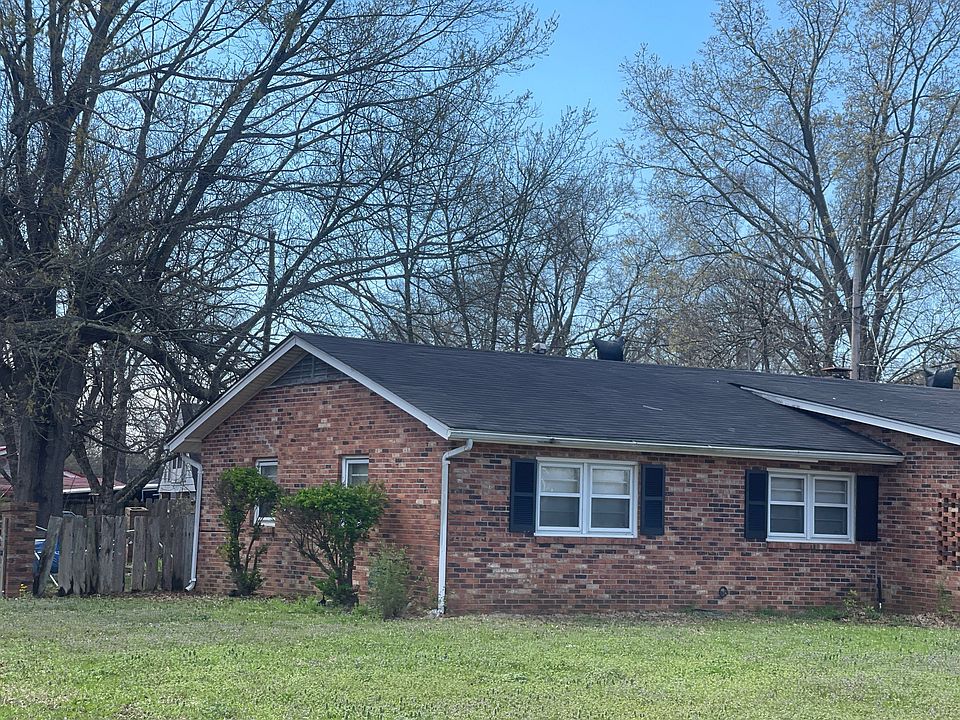 2nd image of 1507 Causey Dr