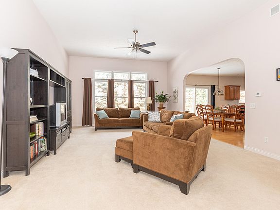 4th image of 2674 Avalon Woods Dr