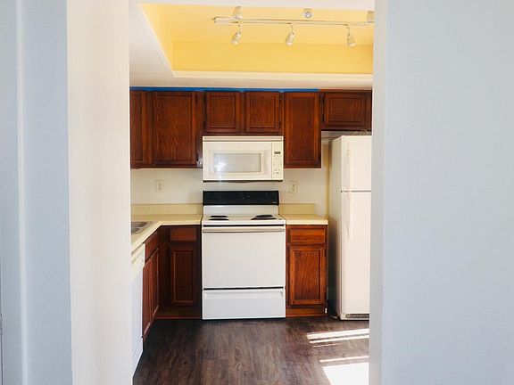 3rd image of 3614 Smokey Chamber Dr