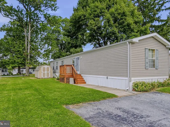 10 Laurel Ln, Newark, DE 19713